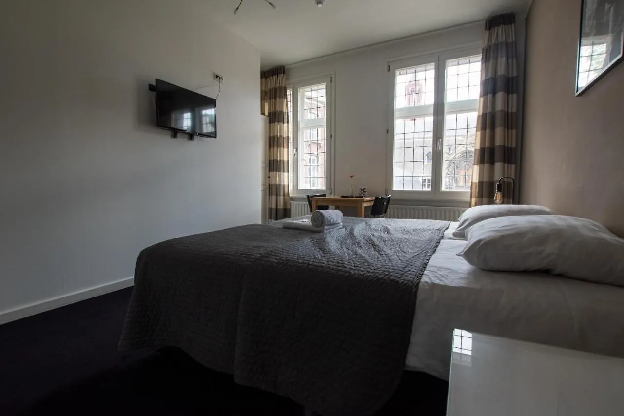 B&B De Hofnar Maastricht Oda ve Kahvaltı