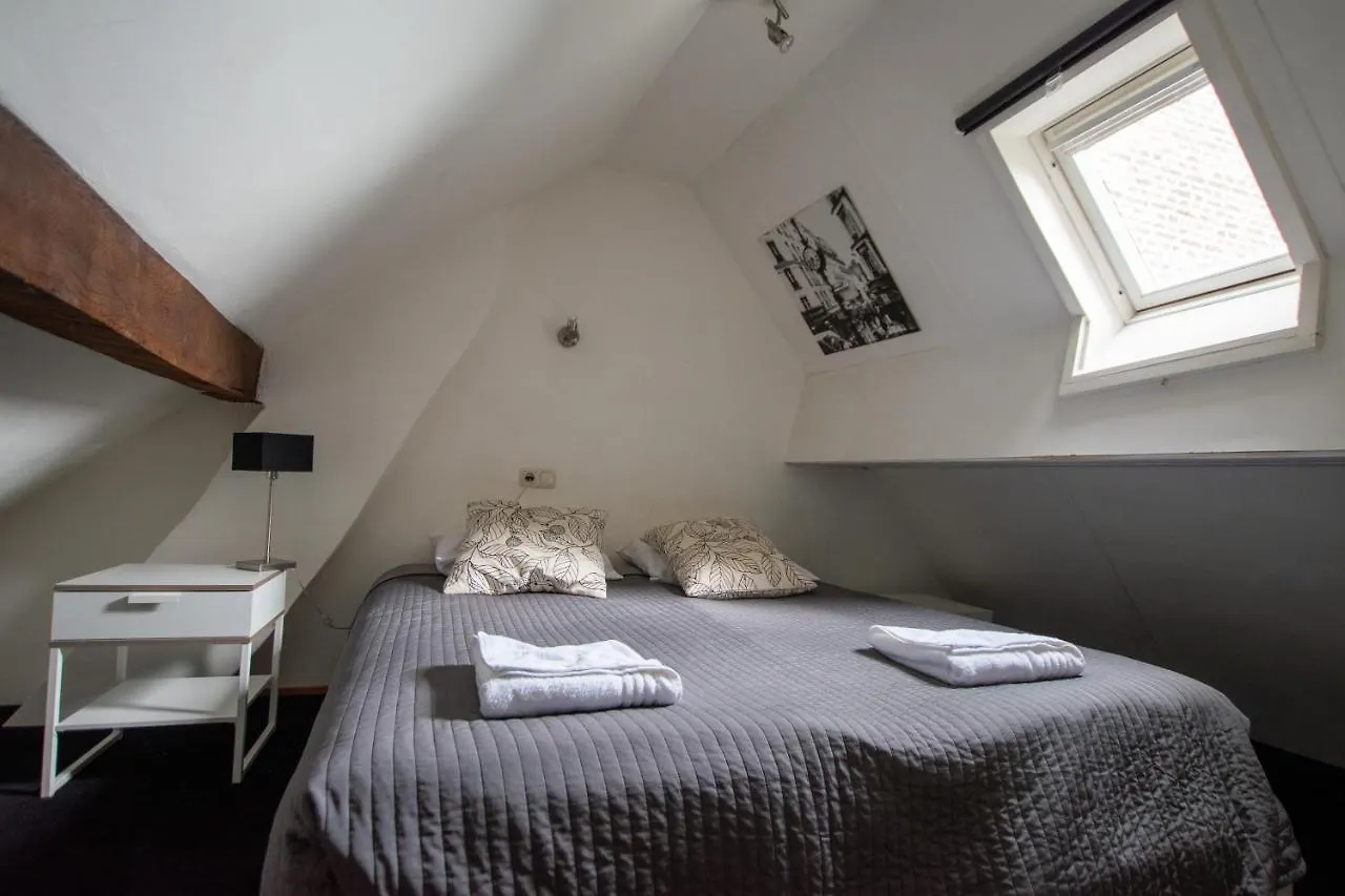Oda ve Kahvaltı B&B De Hofnar Maastricht